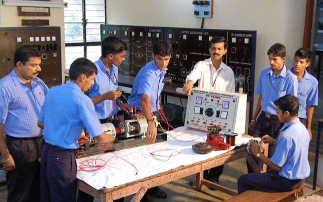 रायसेन,बरेली 23 जून 2025 — आईटीआई में प्रवेश हेतु पंजीयन पुनः प्रारंभ…