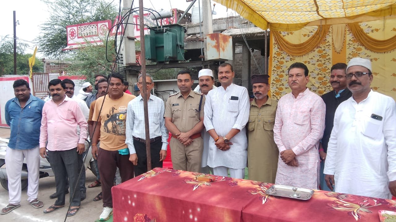 बरेली — अमन, शांति और भाईचारा कायम रखने के लिए की दुआ, नगर परिषद अध्यक्ष ने दी बधाई और शुभकामनांए…
