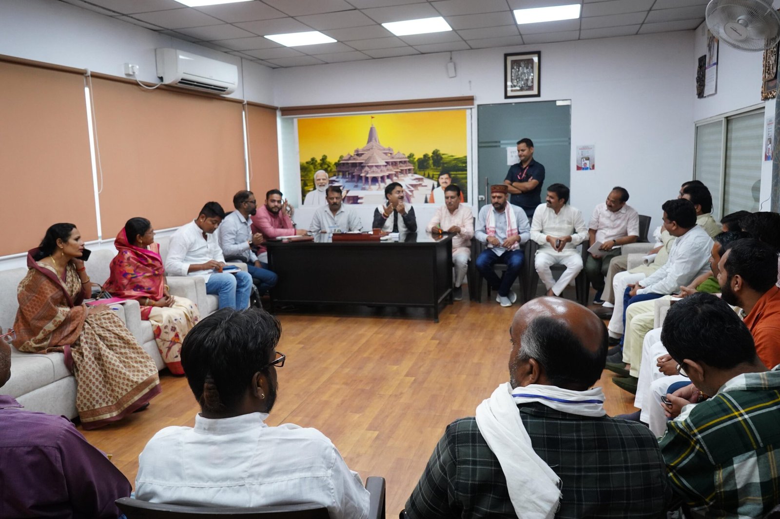 13 जून को बरेली आएंगे मुख्यमंत्री डॉ.मोहन यादव, ऐतिहासिक स्वागत को लेकर तैयारियां शुरू, कार्यक्रम की तैयारियों को लेकर राज्यमंत्री नरेंद्र शिवाजी पटेल ने जनप्रतिनिधियों एवं भाजपा पदाधिकारियों के साथ की बैठक।