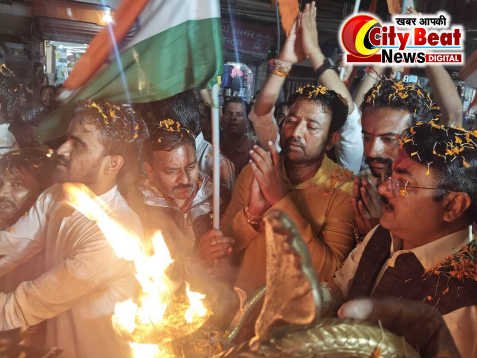 आस्था: उत्साह सहित भारत माता की भक्ति — बारिश के बावजूद नगर में लिया अखंड भारत का संकल्प