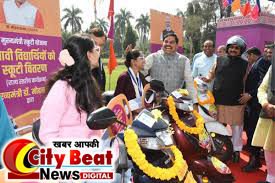 मुख्यमंत्री डॉ. यादव टॉपर 7832 विद्यार्थियों को देंगे स्कूटी का उपहार — बालिकाओं को सेनिटेशन हाईजीन एवं वृतिका की राशि का भी सिंगल क्लिक से करेंगे अंतरण…