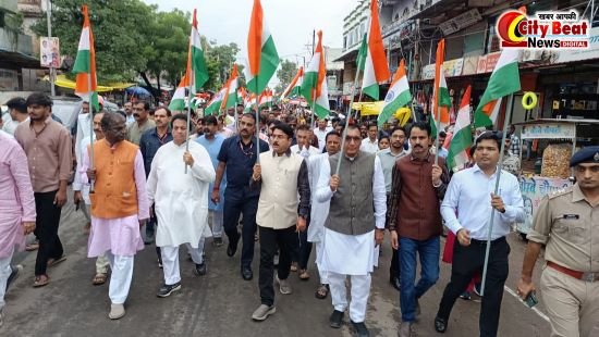 तिरंगे के रंग में रंगा रायसेन, गूंजे भारत माता के जयकारे